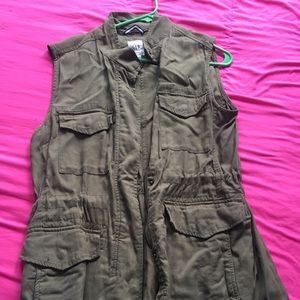 Women’s olive green utility vest